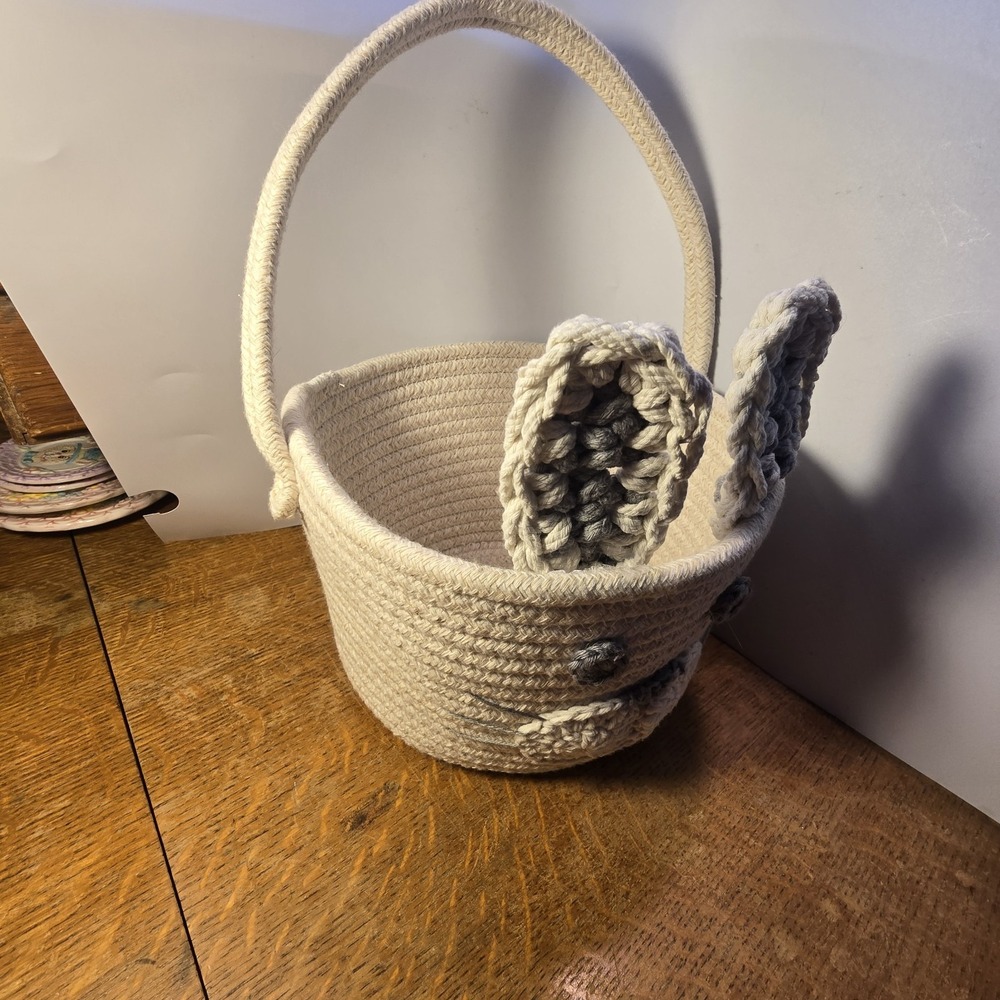 Woven Braided Rope Easter Bunny Rabbit Basket 8" Diam 5.75" H - Picture 7 of 13